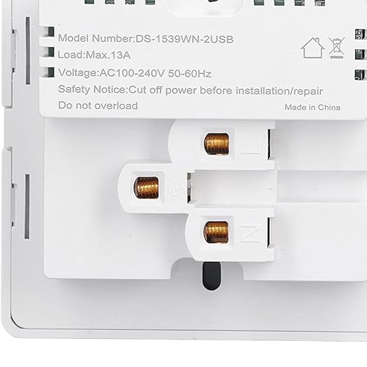 Smart Universal Power Outlet with Fast Charging USB Ports